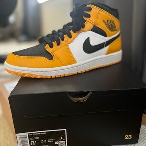 BRAND NEW Air Jordan 1 Mid